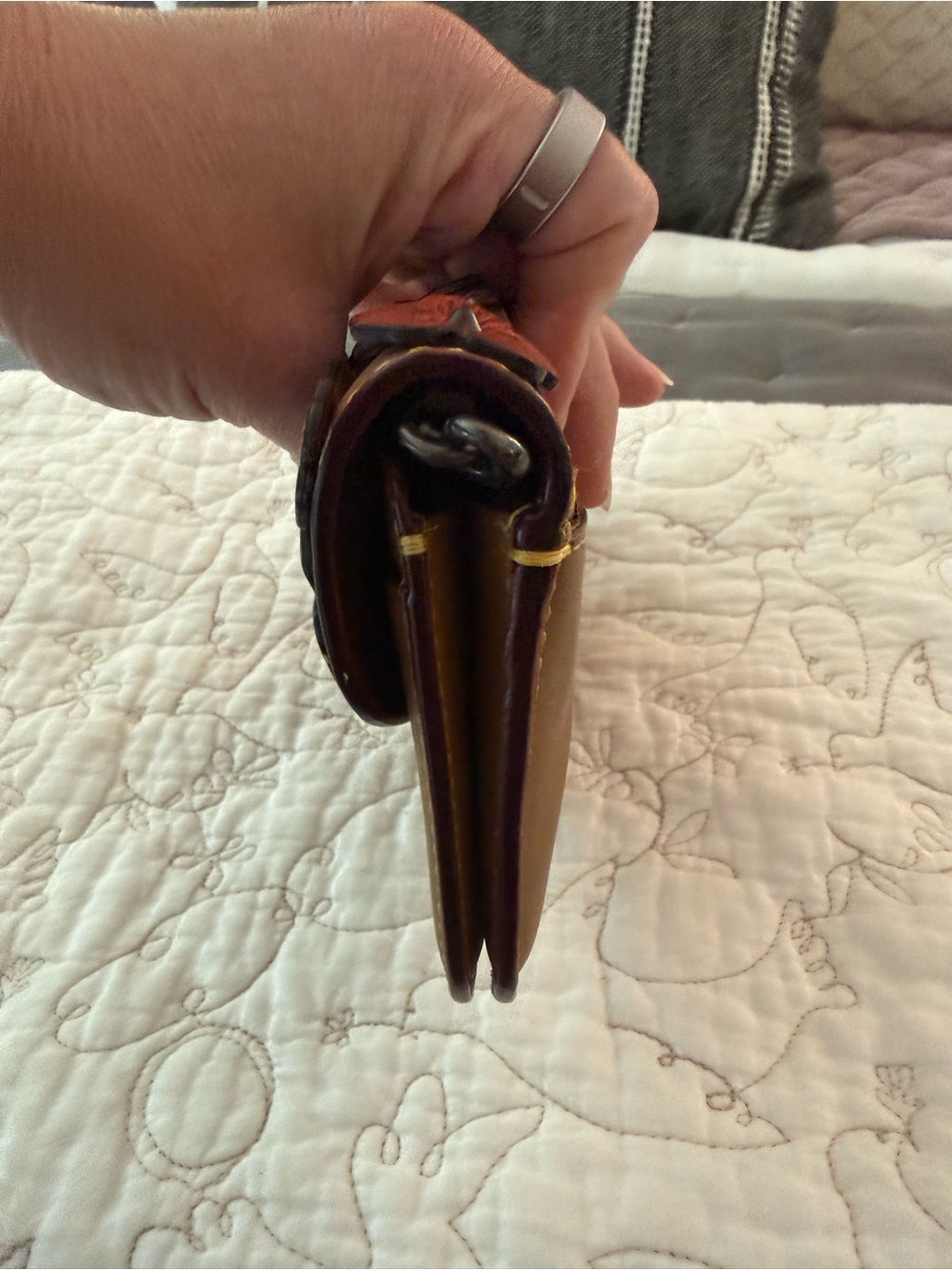 EUC Coach 1941 Wristlet Tea Rose Saddle - Picture 2 of 8
